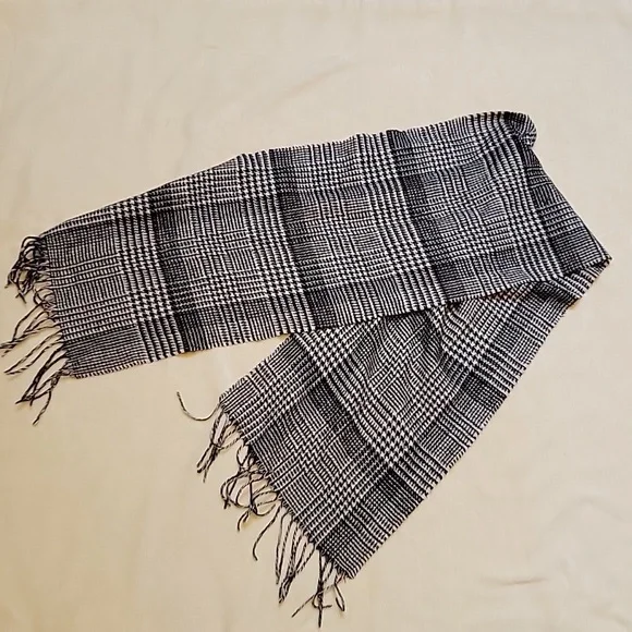 52" Soft Winter Black White Plaid Scarf - Picture 3 of 3